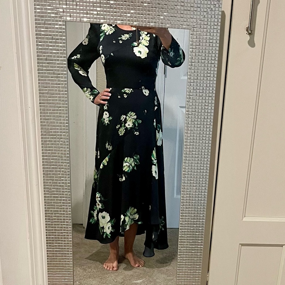 Chic Floral High-Low Dress in Navy
